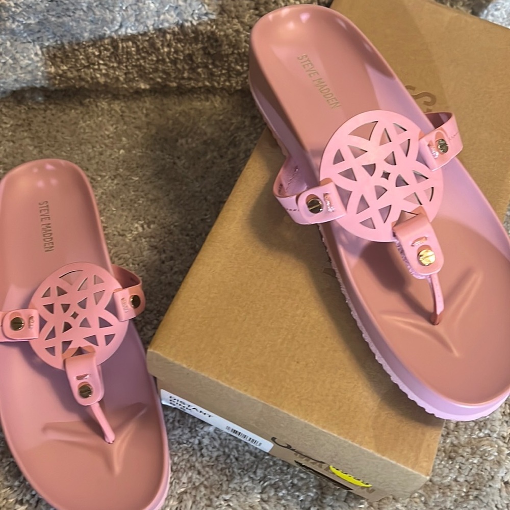 Steve Madden Distant Sandals